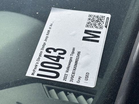 Used 2022 Volkswagen Tiguan SE R-Line image 4