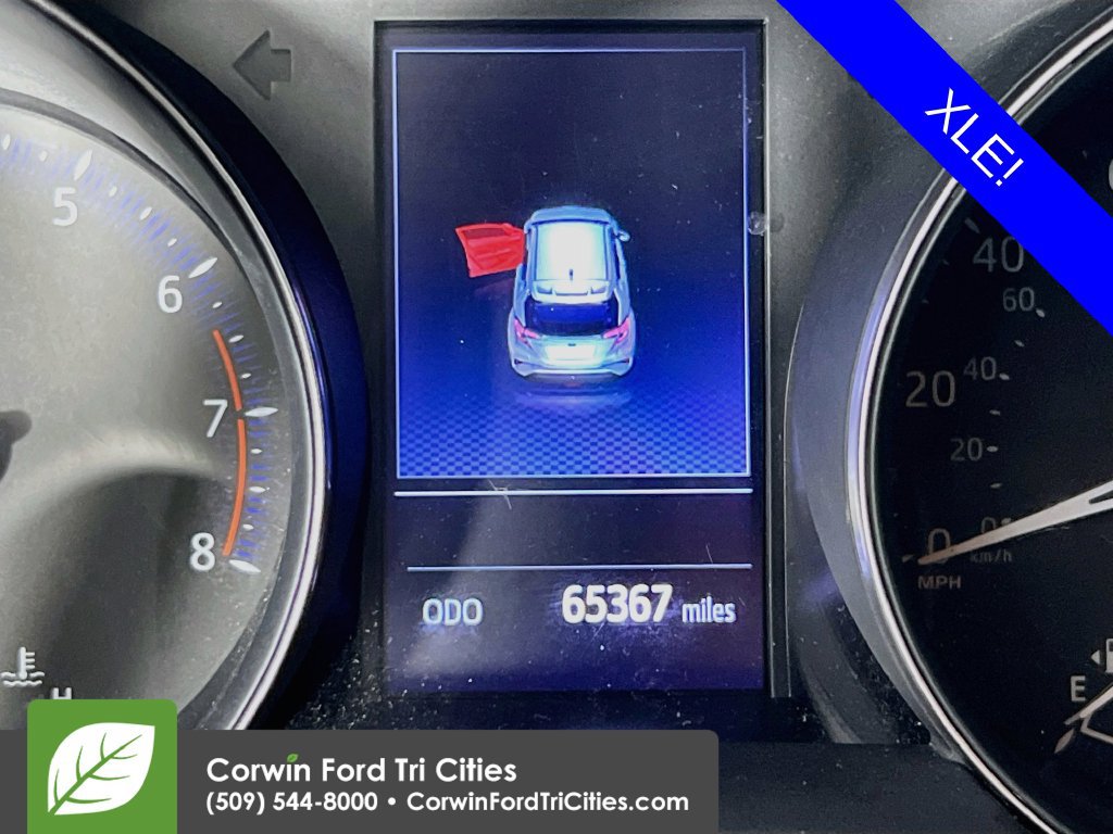 Used 2019 Toyota C-HR XLE FWD image 28