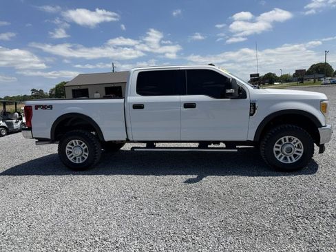 Used 2017 Ford F250 XLT w/ XLT Value Package AWD/4WD image 6