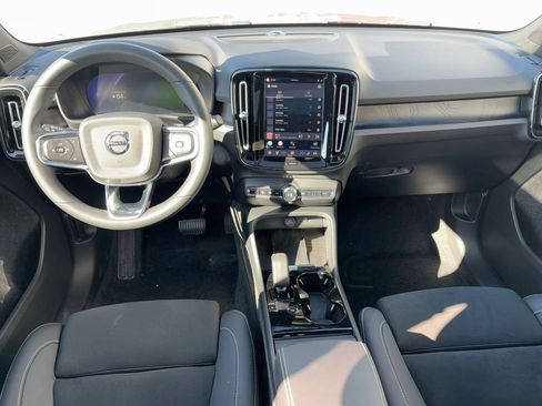 Certified 2023 Volvo XC40 Recharge Ultimate image 16