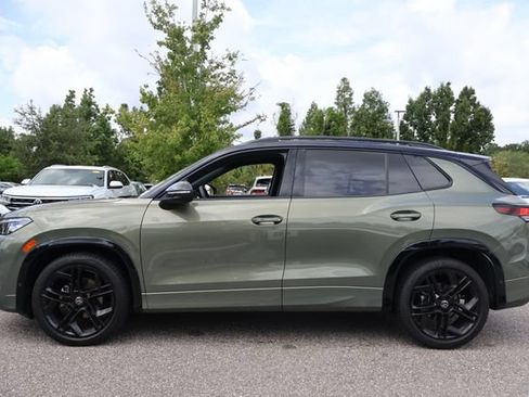Certified 2026 Volkswagen Tiguan SE R-Line FWD image 5