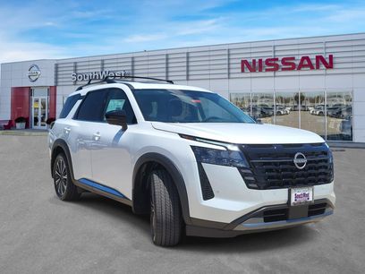 New 2026 Nissan Pathfinder Platinum w/ Cargo Package