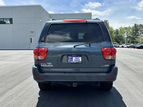 Used 2007 Toyota Sequoia SR5 RWD image 22