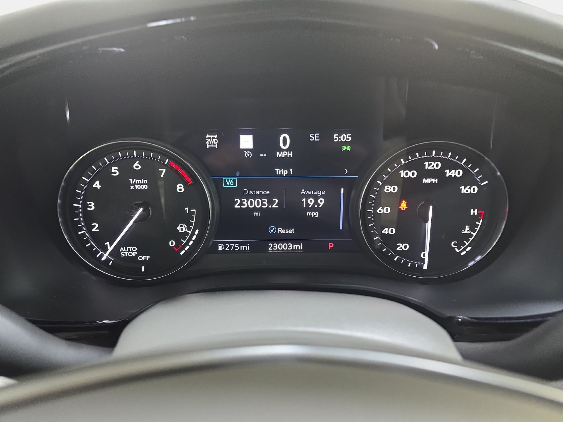 Used 2023 Cadillac XT5 Premium Luxury w/ Technology Package AWD/4WD image 19