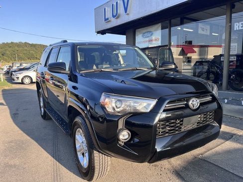 Used 2024 Toyota 4Runner SR5 image 1