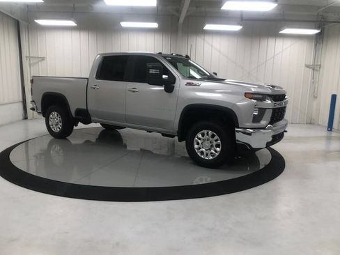 Used 2020 Chevrolet Silverado 2500 LT w/ All Star Edition AWD/4WD image 2
