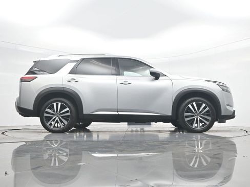 Used 2023 Nissan Pathfinder Platinum AWD/4WD image 37