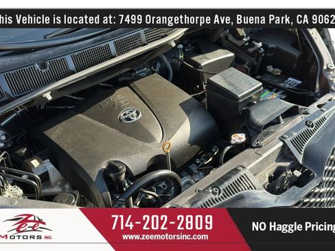 Used 2017 Toyota Sienna SE Premium w/ Cargo Management Package FWD image 51