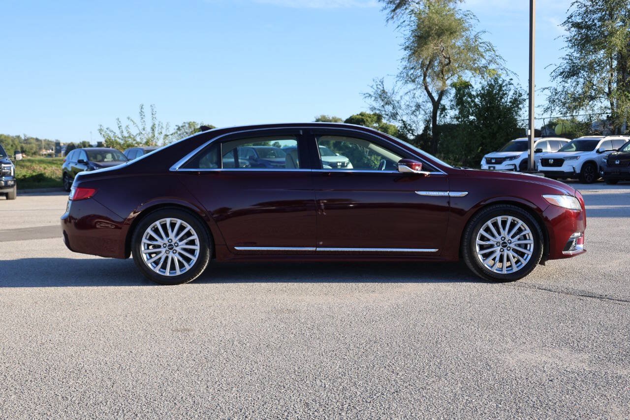 Used 2019 Lincoln Continental Select w/ Continental Climate Package FWD image 7