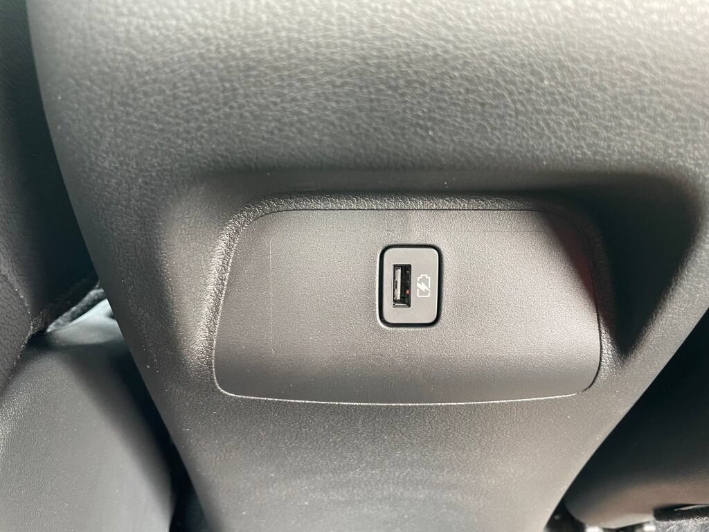 Used 2023 Nissan Sentra SR w/ SR Premium Package FWD image 21