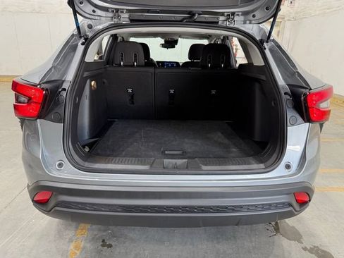 Used 2025 Chevrolet Trax LS image 12