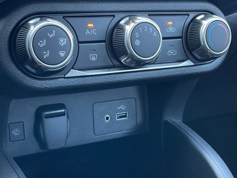 New 2025 Nissan Versa SV w/ Trunk Package image 28