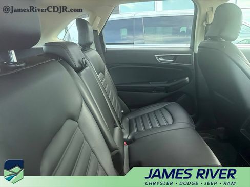 Used 2024 Ford Edge SEL w/ Convenience Package AWD/4WD image 11
