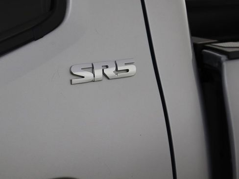 Used 2020 Toyota Tacoma SR5 image 41