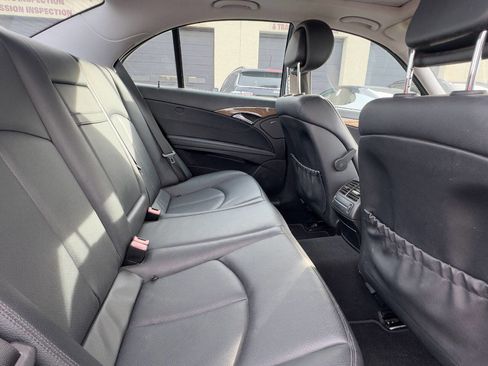 Used 2009 Mercedes-Benz E 350 4MATIC Sedan image 12