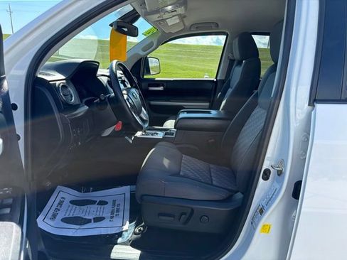 Used 2020 Toyota Tundra SR5 w/ SR5 Upgrade Package AWD/4WD image 9