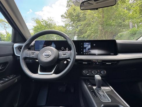 Used 2026 Nissan Kicks S FWD image 11