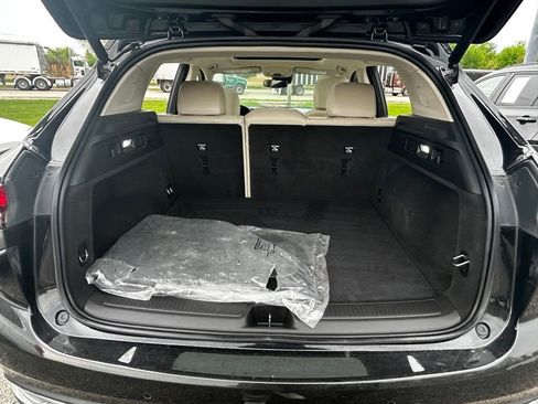 Used 2022 Buick Envision Essence w/ Technology Package I FWD image 6