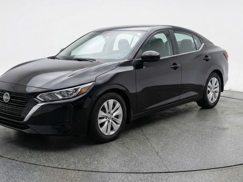 Used 2025 Nissan Sentra S FWD image 3