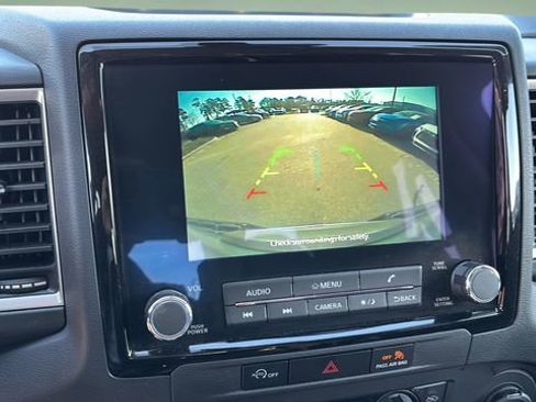 Used 2024 Nissan Frontier SV w/ SV Convenience Package image 26