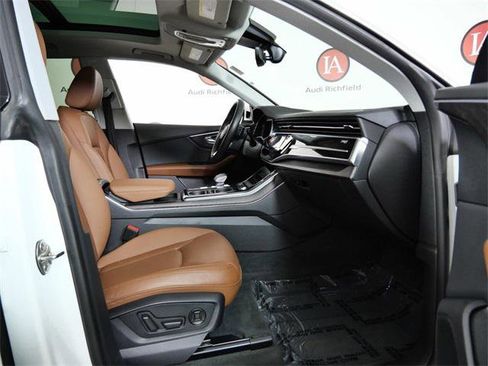 Used 2022 Audi Q8 Premium Plus image 12