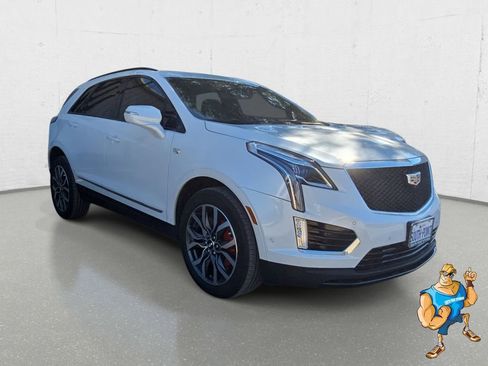 Used 2024 Cadillac XT5 Sportv w/ Technology Package image 3