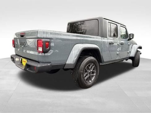 New 2026 Jeep Gladiator Sport image 7