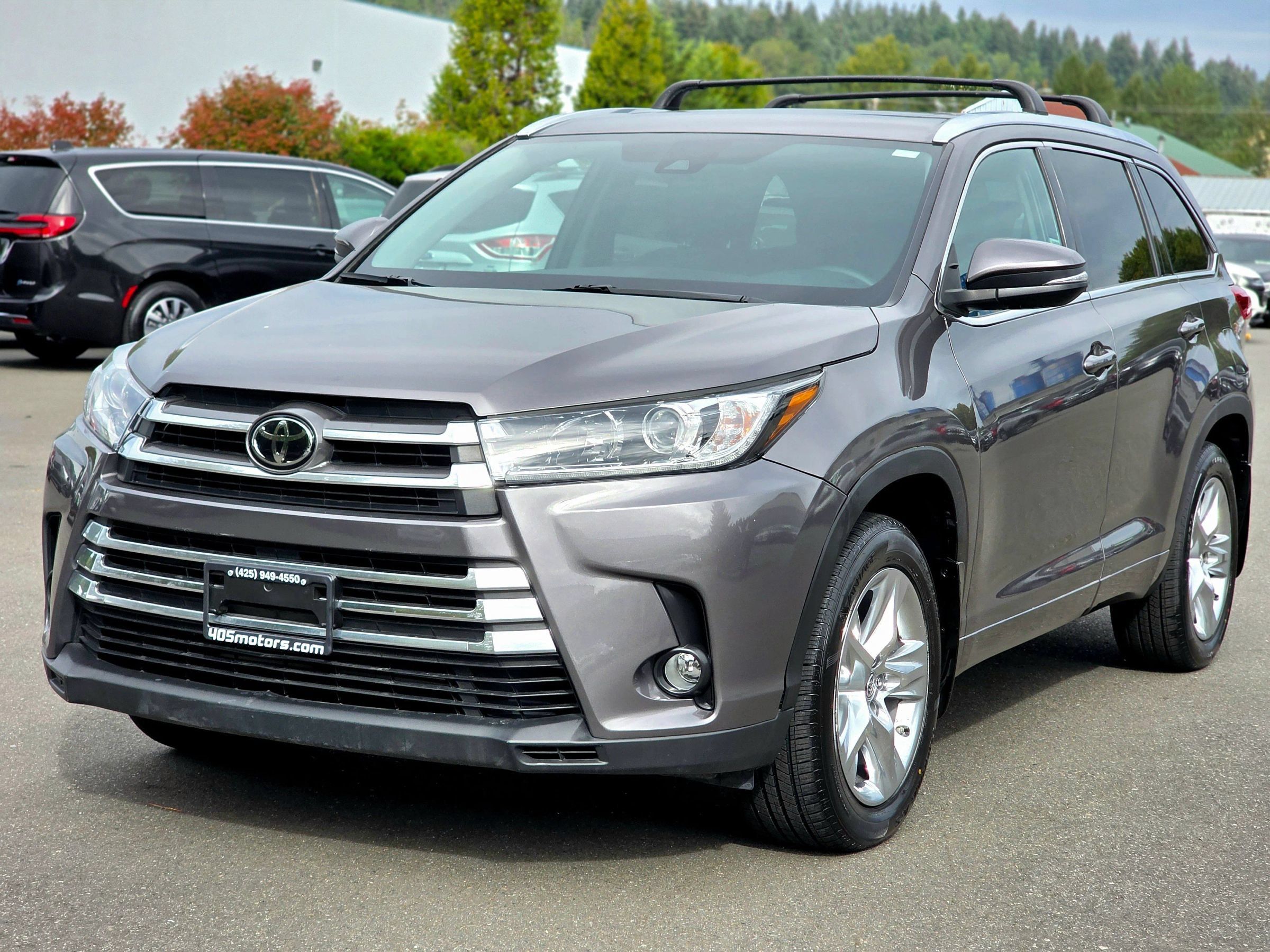 Used 2019 Toyota Highlander Limited AWD/4WD image 4