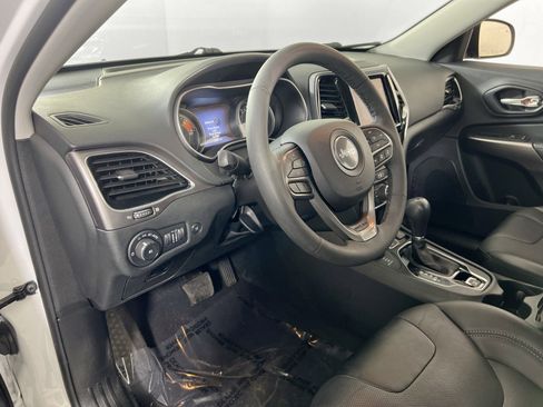 Used 2022 Jeep Cherokee Limited AWD/4WD image 9