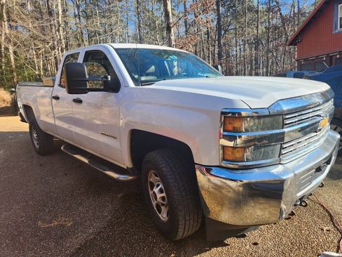 Used 2015 Chevrolet Silverado 2500 W/T w/ LPO, Bed Protection Package image 4