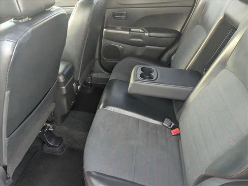 Used 2024 Mitsubishi Outlander Sport SE image 17