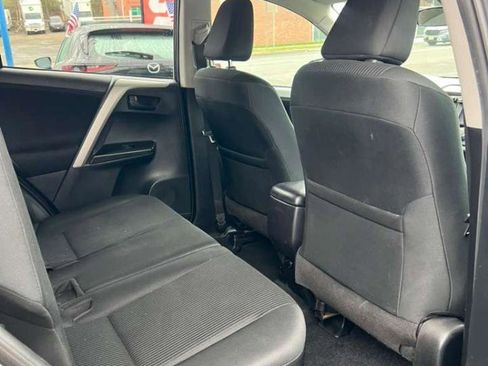 Used 2018 Toyota RAV4 LE w/ All Weather Liner Package image 25