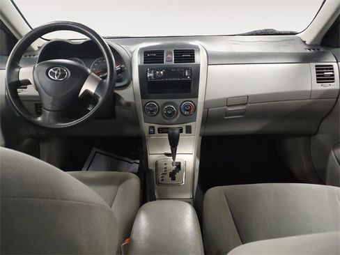 Used 2011 Toyota Corolla LE image 10
