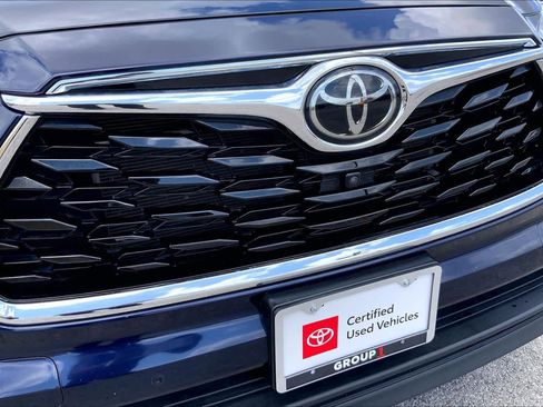 Used 2024 Toyota Highlander Limited image 29