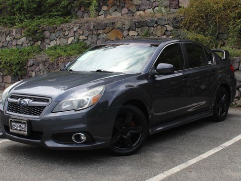 Used 2014 Subaru Legacy 2.5i Premium w/ Moonroof Package AWD/4WD image 2