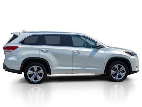 Used 2018 Toyota Highlander Limited FWD image 5