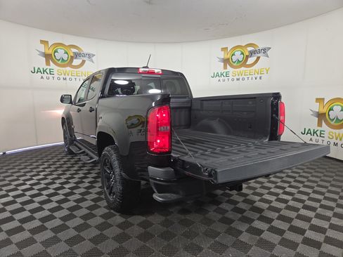 Used 2022 Chevrolet Colorado Z71 w/ Z71 Midnight Edition AWD/4WD image 28