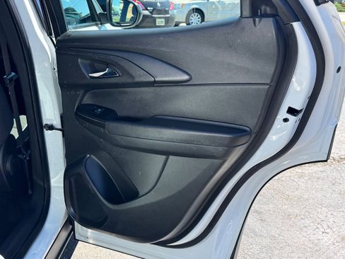 Used 2022 Chevrolet TrailBlazer LS FWD image 17