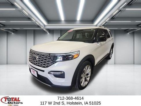 Used 2023 Ford Explorer Platinum w/ Technology Package AWD/4WD image 4