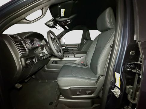 New 2026 RAM 2500 Big Horn AWD/4WD image 15
