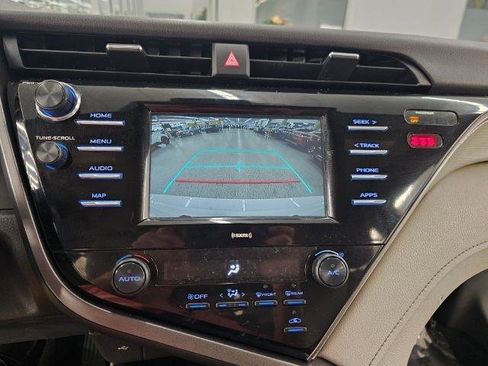 Used 2020 Toyota Camry SE image 17