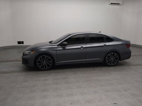 Used 2024 Volkswagen Jetta Sport image 2