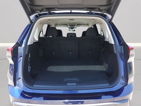 Used 2024 Nissan Rogue SV FWD image 30