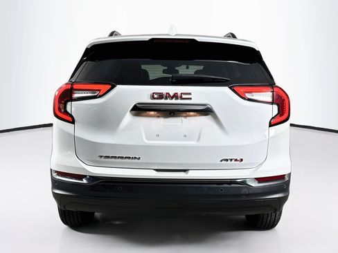 Used 2024 GMC Terrain AT4 AWD/4WD image 30