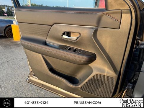 New 2026 Nissan Kicks SR image 23