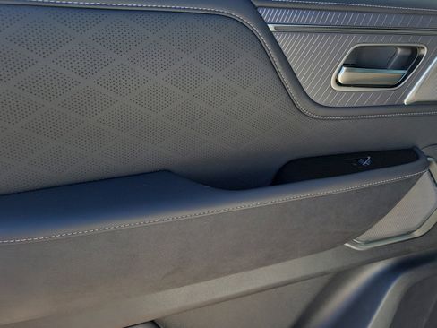 New 2026 INFINITI QX80 Autograph w/ Premium Cargo Package image 8