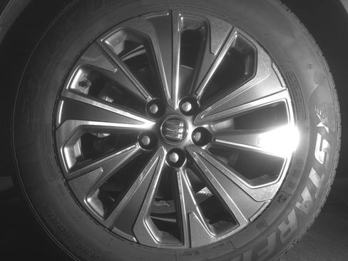 Used 2024 Buick Envision Preferred AWD/4WD image 12