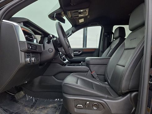 Used 2025 GMC Yukon Denali image 24