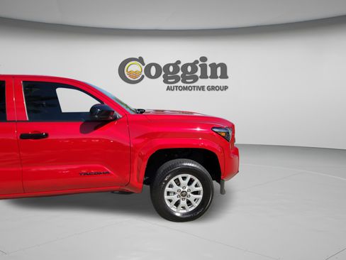 Certified 2025 Toyota Tacoma SR AWD/4WD image 32
