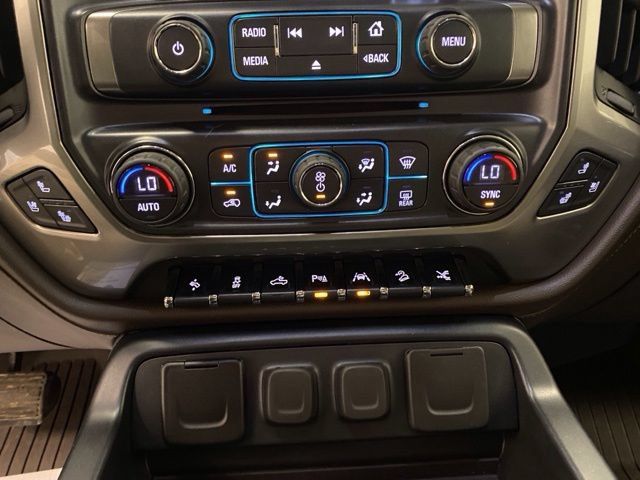 Used 2018 Chevrolet Silverado 1500 LTZ Z71 w/ LTZ Plus Package AWD/4WD image 33